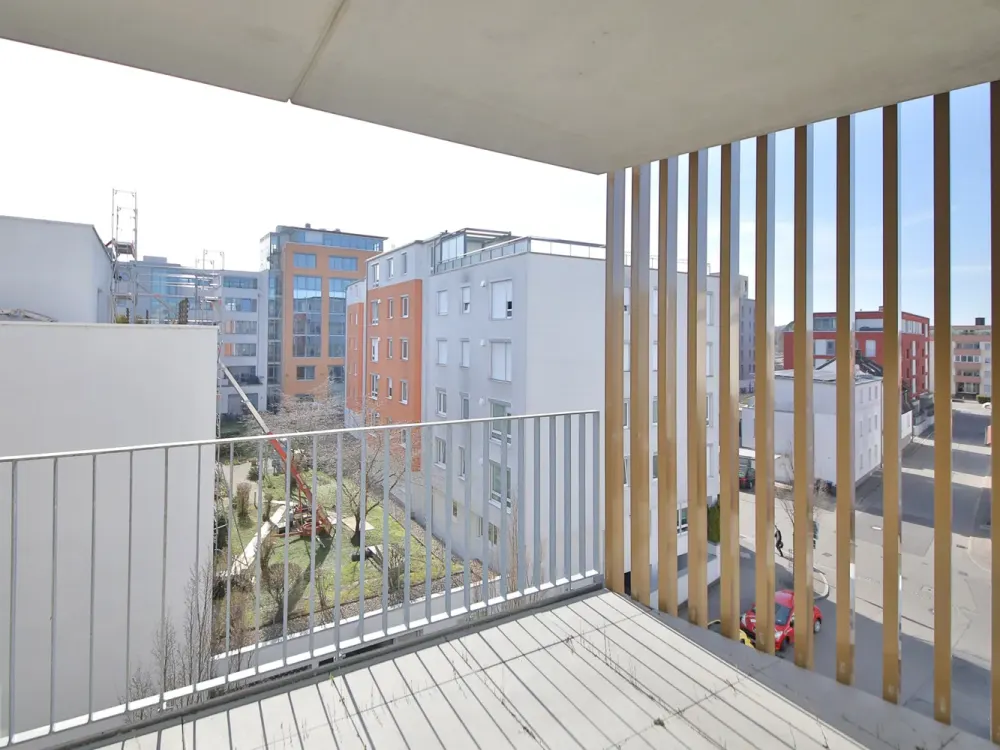 In the Heart of Life, Comfortable New Building for Demanding Connoisseurs