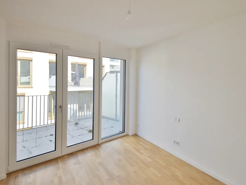 In the Heart of Life, Comfortable New Building for Demanding Connoisseurs