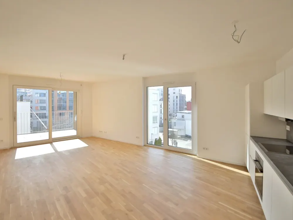 In the Heart of Life, Comfortable New Building for Demanding Connoisseurs