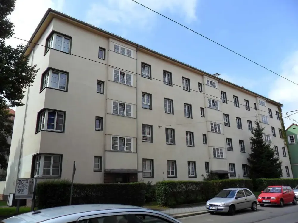 Schöne 2-Raum Altbauwohnung mit Balkon sucht neuen Mieter