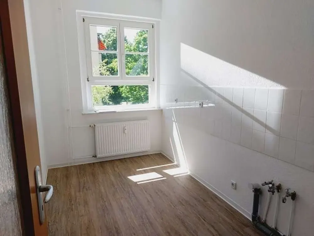 Schöne 2-Raum Altbauwohnung mit Balkon sucht neuen Mieter
