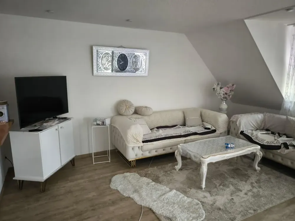 Barrier-free, wheelchair accessible, renovated 3-room apartment, no fitted kitchen, elevator, roof loggia, VK City, near Globus, available immediately
