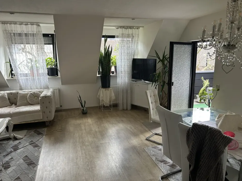 Barrier-free, wheelchair accessible, renovated 3-room apartment, no fitted kitchen, elevator, roof loggia, VK City, near Globus, available immediately