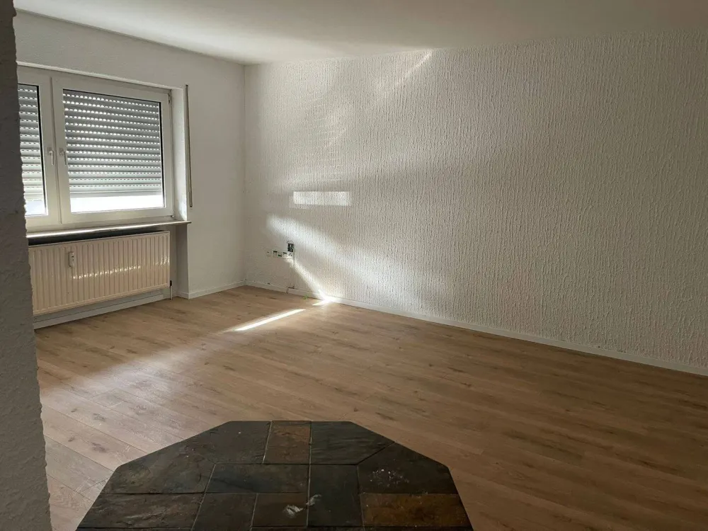 Bright 2-Room Apartment with Private Garden in Saarbrücken-Burbach for Rent