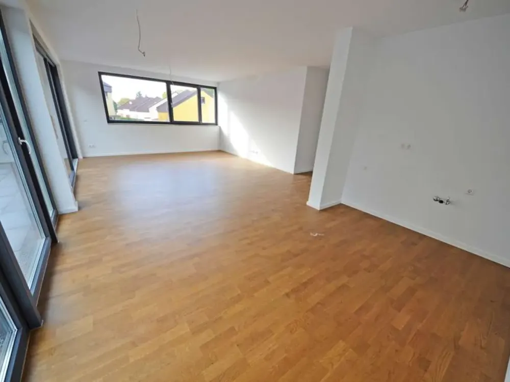 PANORAMIC VIEW: Dreamy 2-Room Apartment with Sunny Terrace in Tamm!