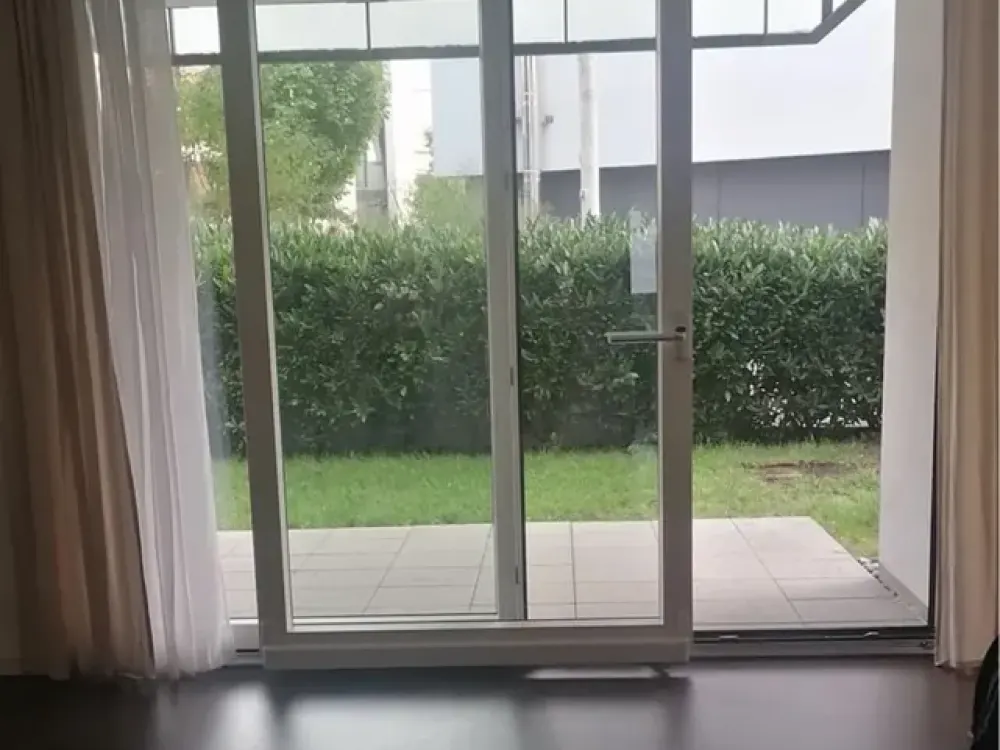Modern 2-Room Apartment, Fitted Kitchen, Terrace, Ornamental Garden, Very Quiet Location