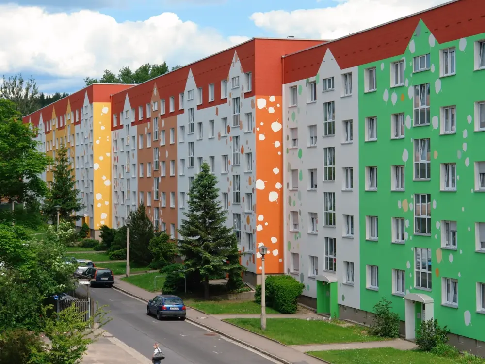 Beautiful 3-Room Apartment with Balcony - Quiet Location