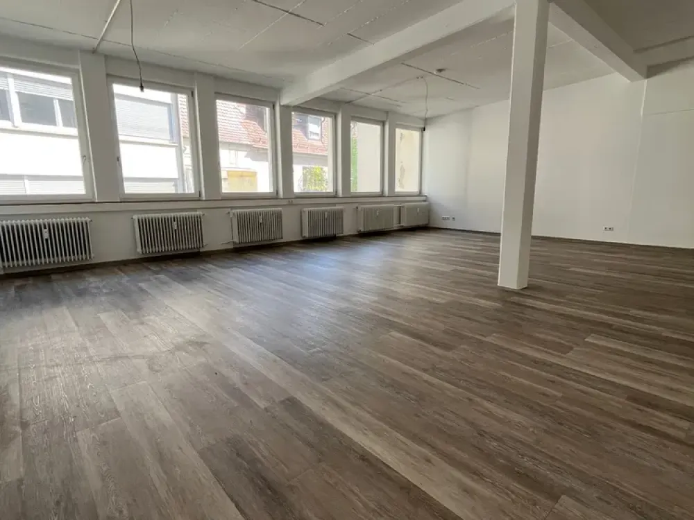 Exclusive 3-Room Loft Apartment with Built-in Kitchen