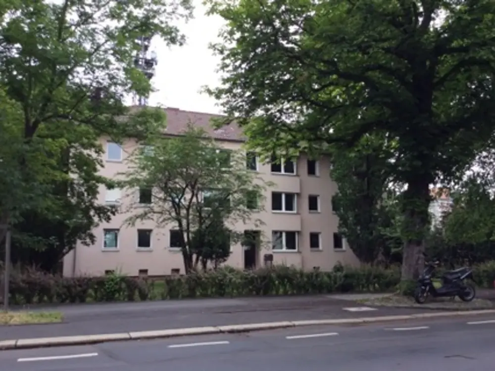 Living (space) 5-room apartment for a family in a central residential location