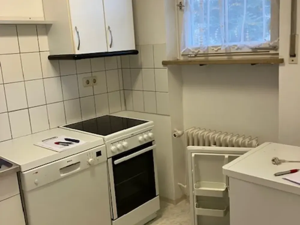 Sunny 2-Room Apartment near Rathenauplatz