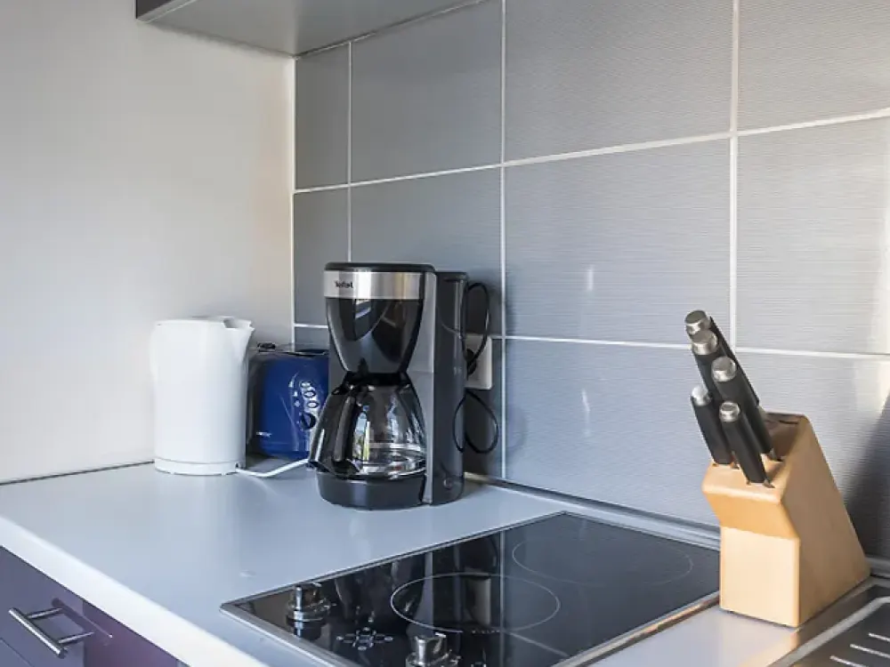 Quiet, renovated, fully furnished 1-room apartment ++Washing machine++Room