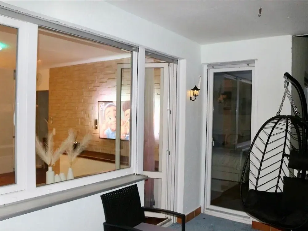 Quiet 3-Room Apartment in Green Area with Best