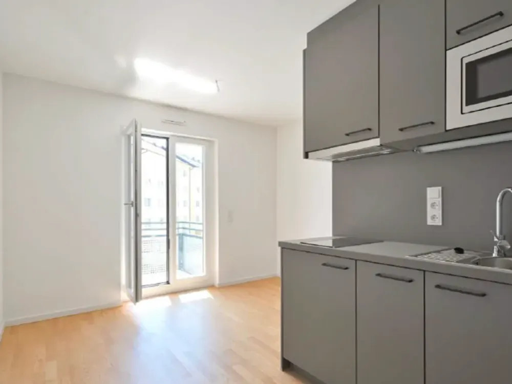 ONLY FOR STUDENTS! - Modern, bright 1-room student apartment in Moosach