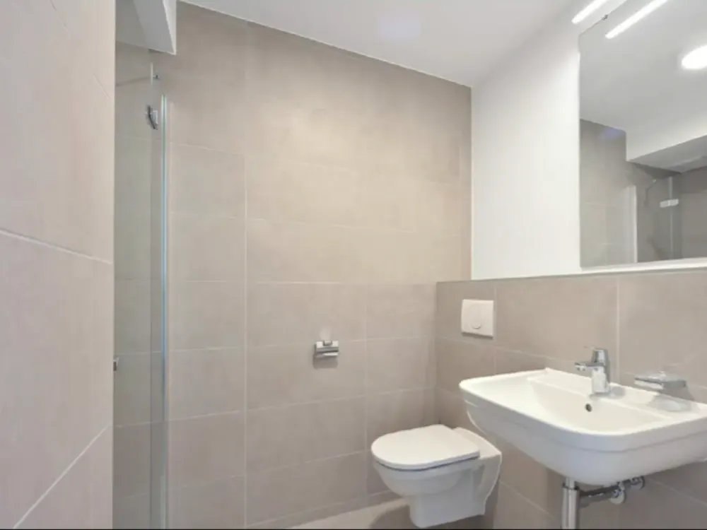 ONLY FOR STUDENTS! - Modern, bright 1-room student apartment in Moosach