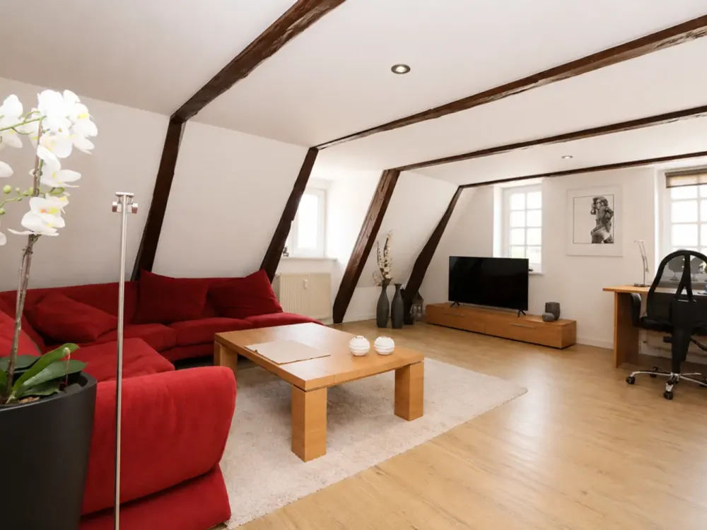 Move in and feel at home! Fully furnished 2-room apartment with approx. 58 m² in the heart of Rostock!