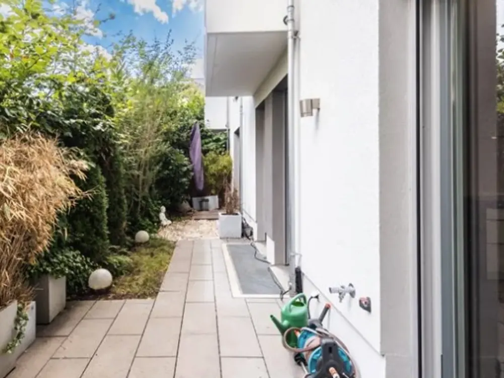 Maisonette apartment with open floor plan and idyllic terrace in Obergiesing