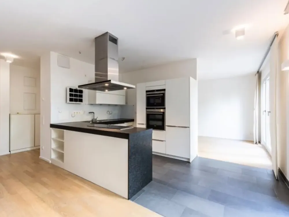 Maisonette apartment with open floor plan and idyllic terrace in Obergiesing