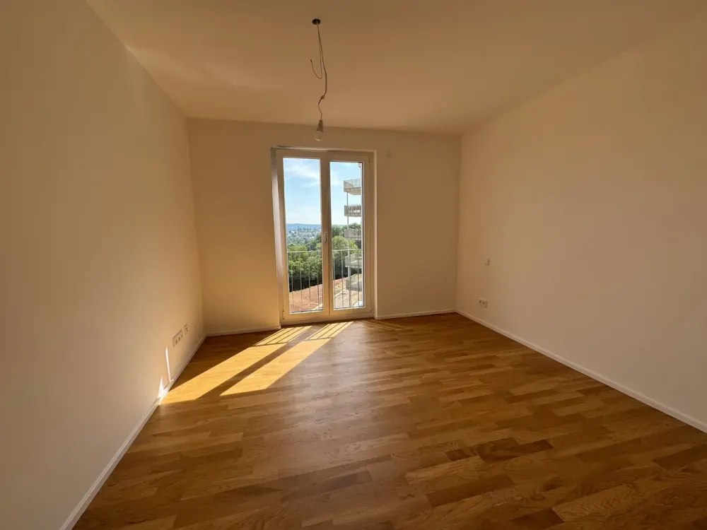 Hochwertige 3-Zimmer-Wohnung mit Balkon und Neckartalblick