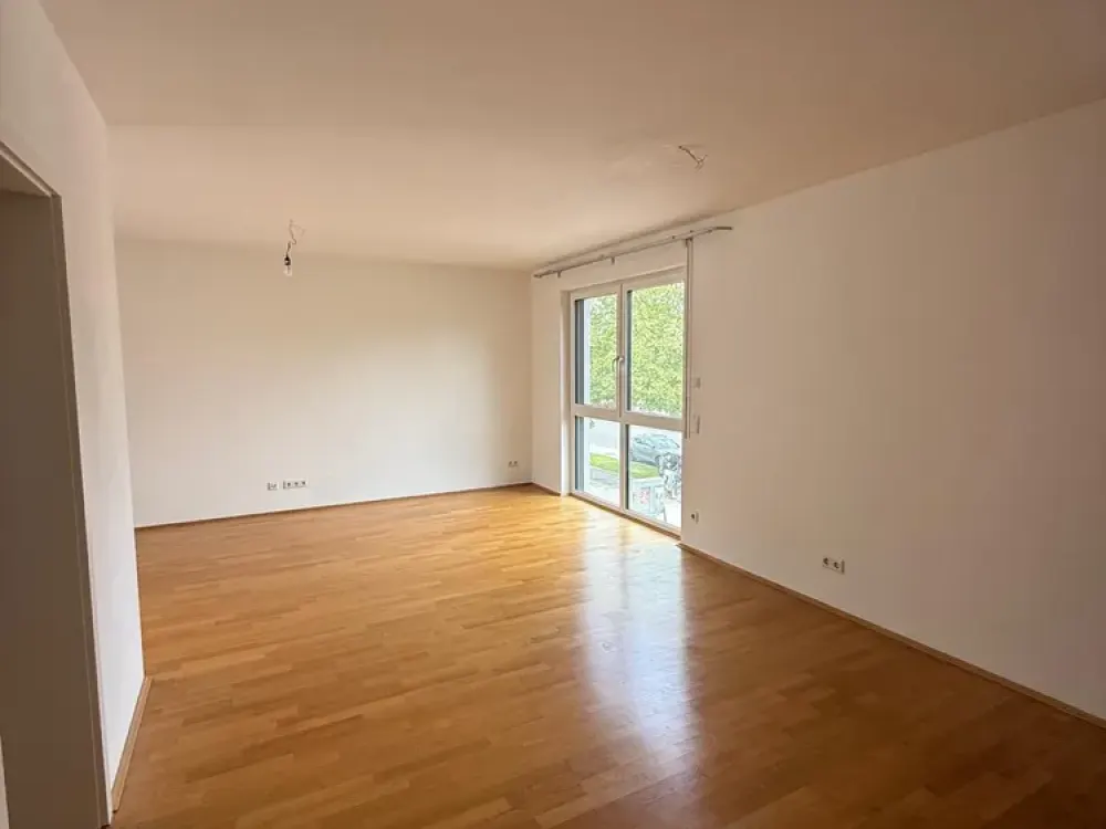Top 2 Zi. Wohnung mit riesiger Terrasse in Ottobrunn