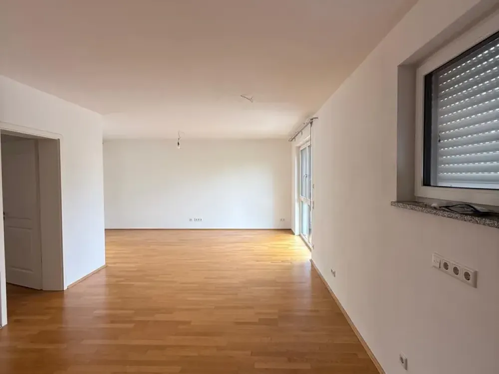 Top 2 Zi. Wohnung mit riesiger Terrasse in Ottobrunn