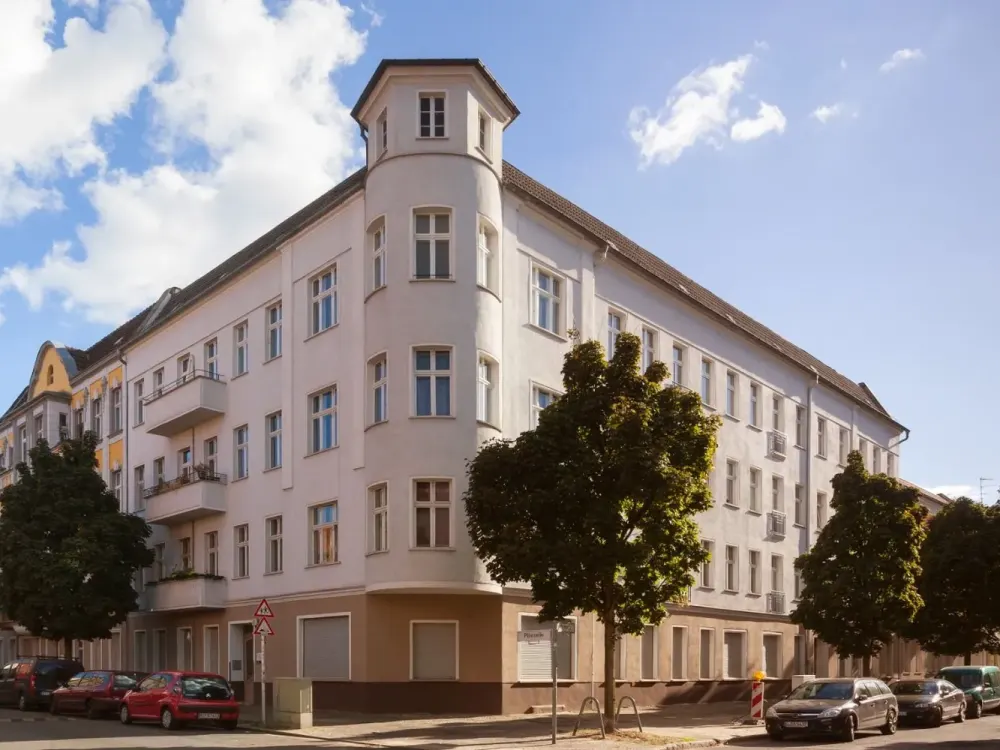Spacious 3-Room Apartment with Great Design Potential Awaits You!