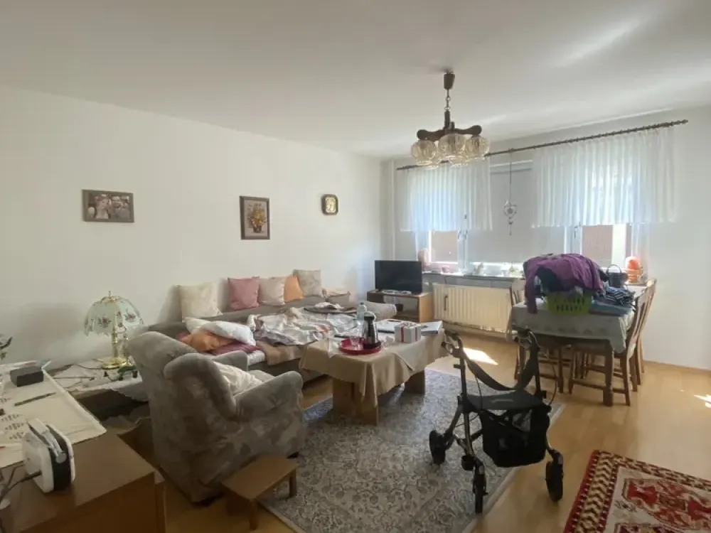 Bright 3-Room Apartment with Kitchen and Bathroom for Comfortable Living