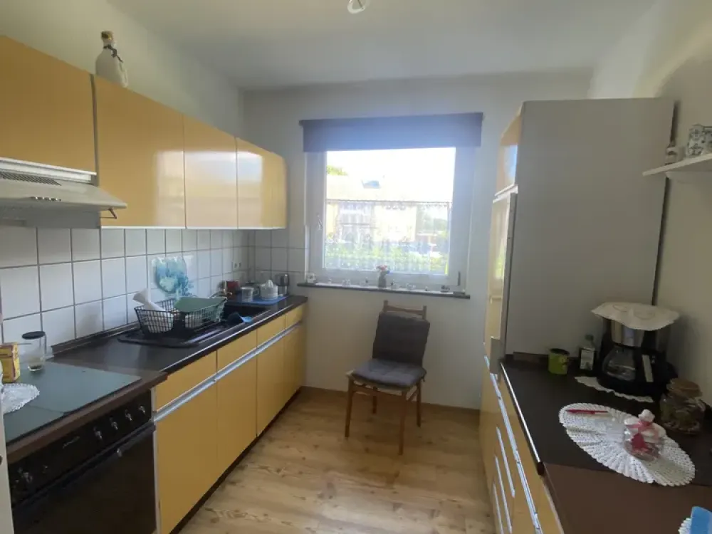 Bright 3-Room Apartment with Kitchen and Bathroom for Comfortable Living