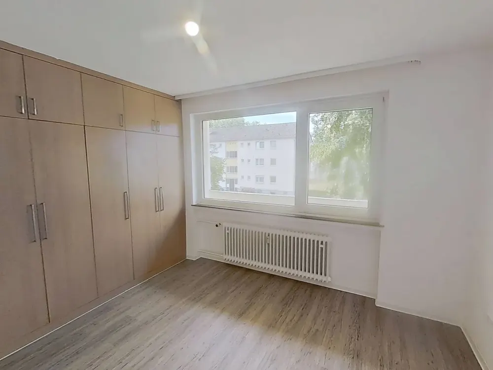 Large 4-Room Apartment with BALCONY and Plenty of Comfort in Paderborn-Sennelager