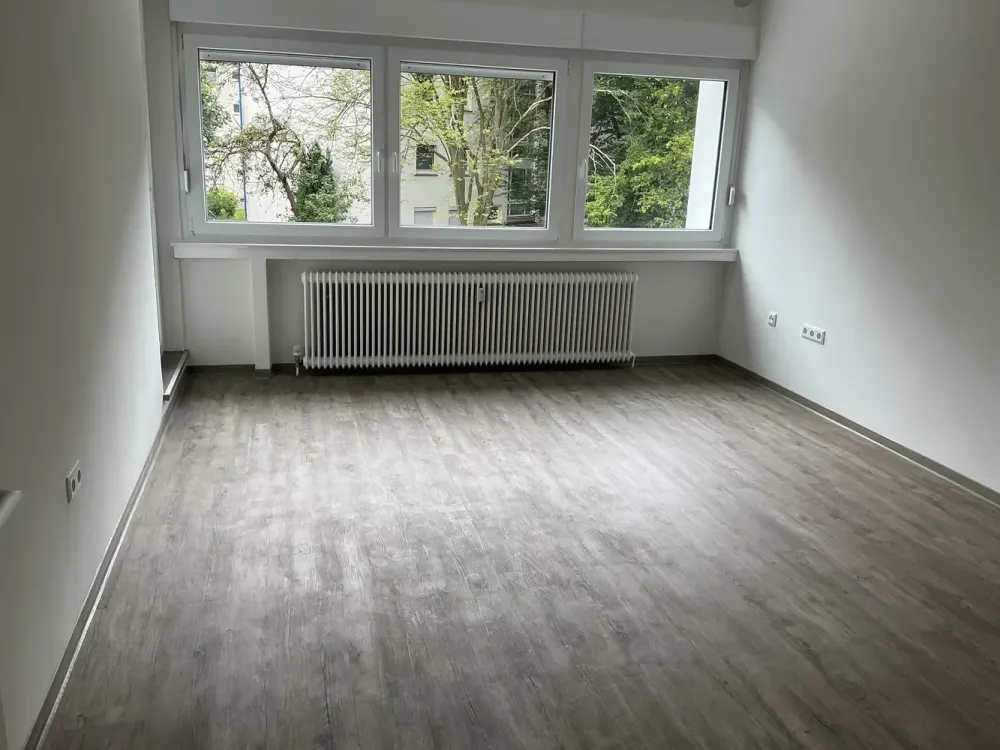 Schöne Wohnung sucht Mieter: praktische 3-Zi.-Wohnung
