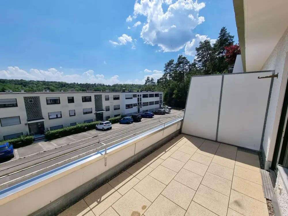 Bright 1-Room Apartment with Balcony