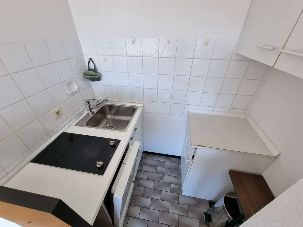 Bright 1-Room Apartment with Balcony
