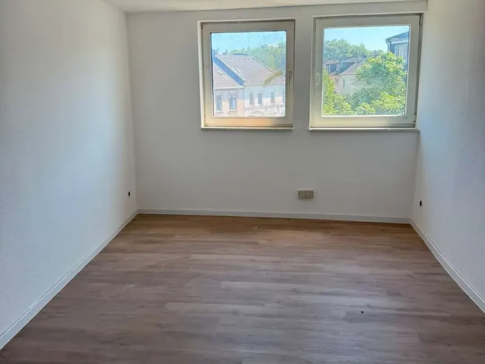 Freshly Renovated 3-Room Apartment in the Center / Attic /