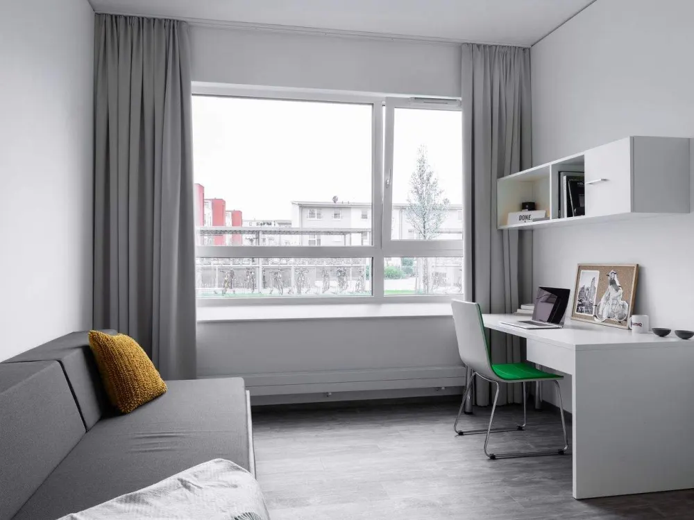 Modern & Furnished Apartment in Frankfurt Riedberg | Maxi Studio