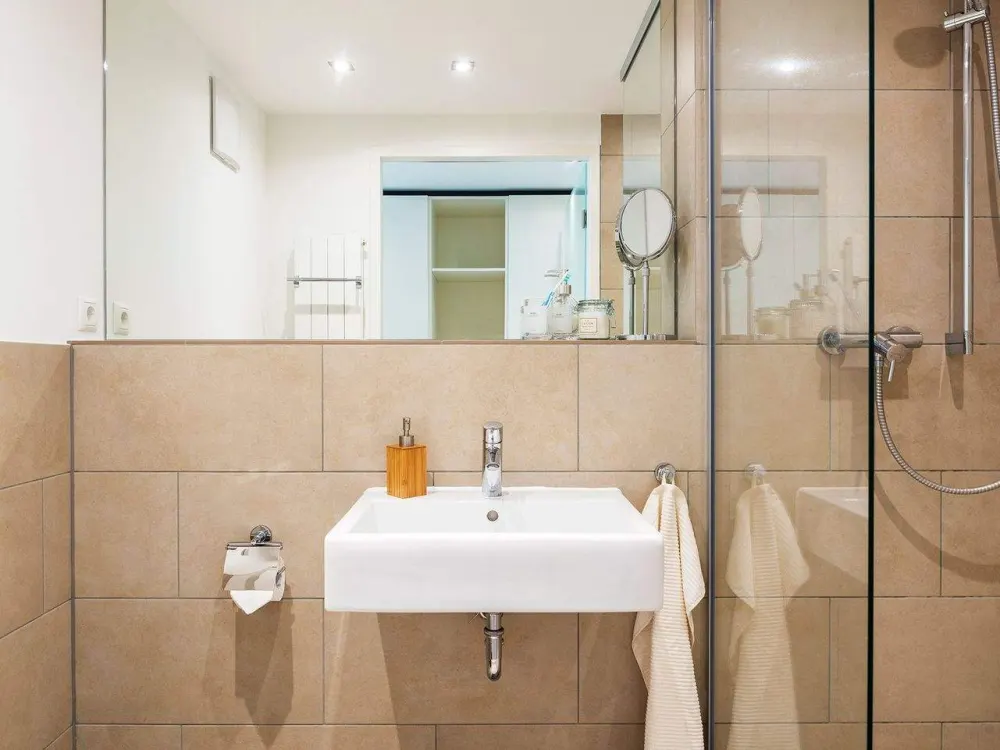 Modern & Furnished Apartment in Frankfurt Riedberg | Maxi Studio