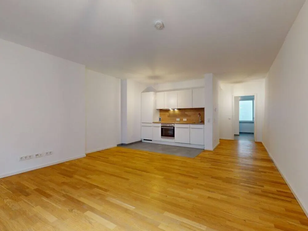 Charming 2-Room Apartment with Built-In Kitchen and Spacious Loggia