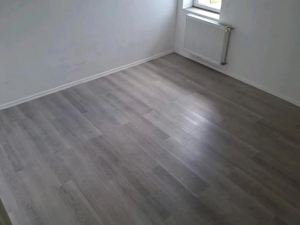 شقة مشتركة في Heusweiler، مستأجر ذكر، شامل الكل