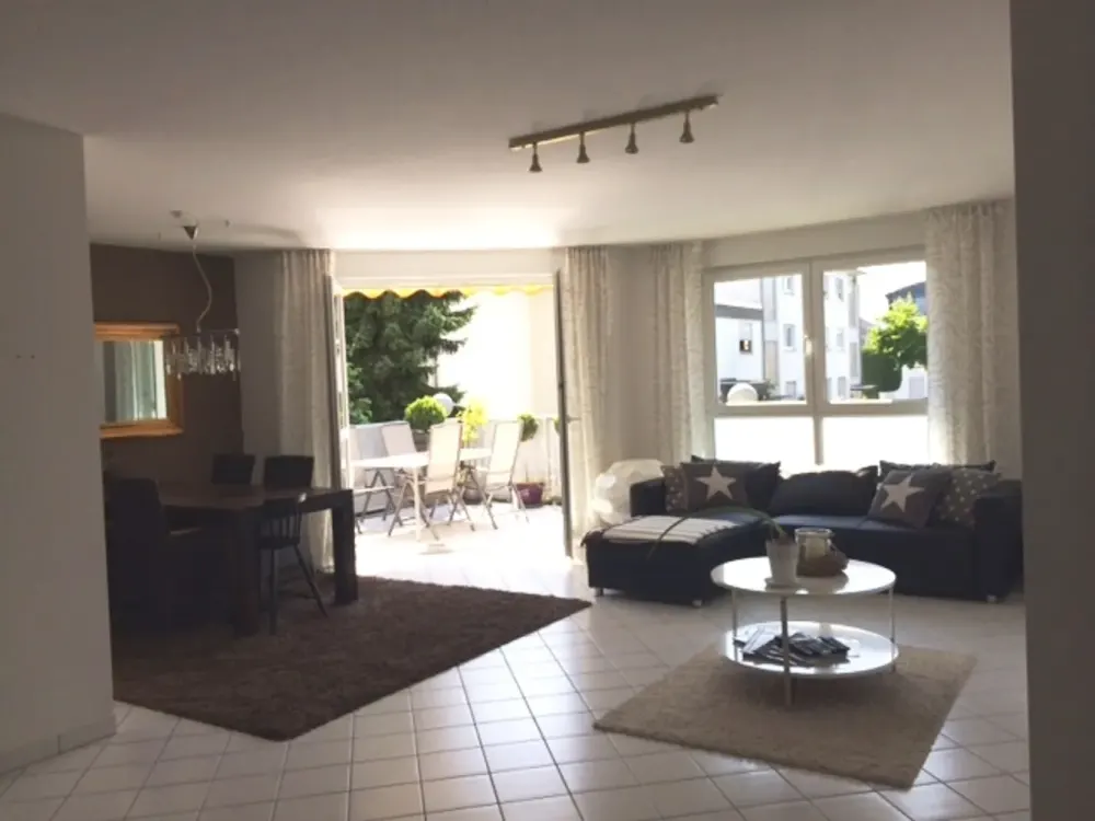 Maintal-Dörnigheim, high-quality 4-room apartment on the Main