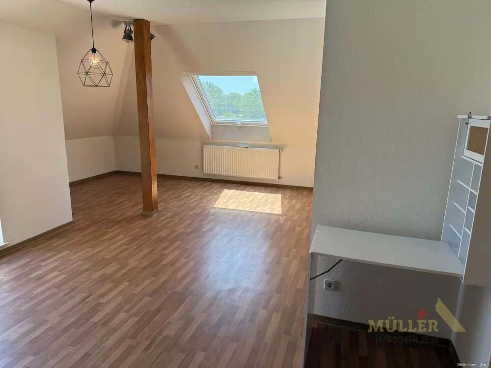 Bright Top-Floor Apartment with 2 Rooms, Kitchen, Bathroom in Bous for Rent