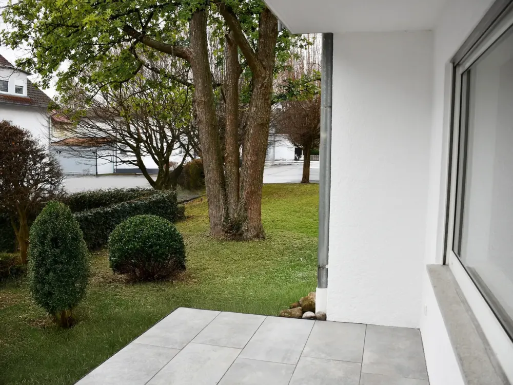 NEW - Completely Renovated 2.5-Room Apartment on the Ground Floor with Terrace (Also as Worker Accommodation)