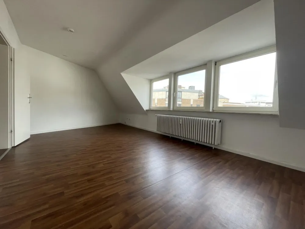 Central 2-Room Apartment Near the Rhine