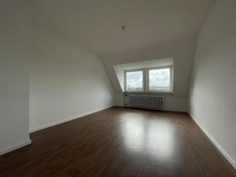 Central 2-Room Apartment Near the Rhine