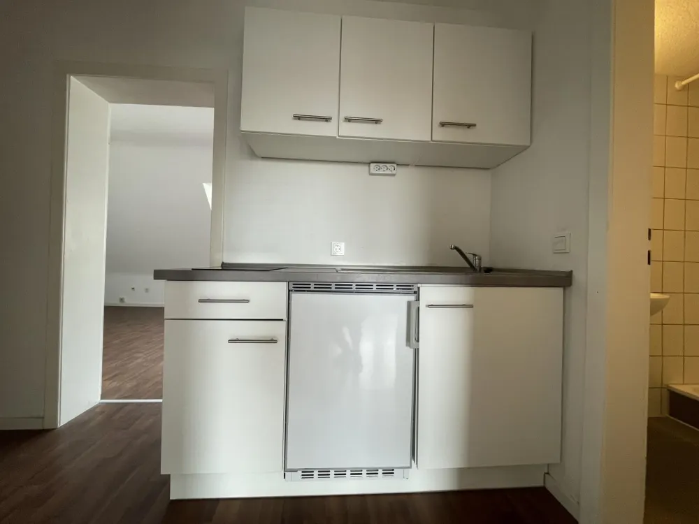 Central 2-Room Apartment Near the Rhine