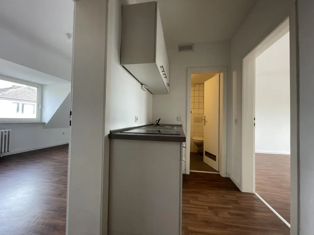 Central 2-Room Apartment Near the Rhine