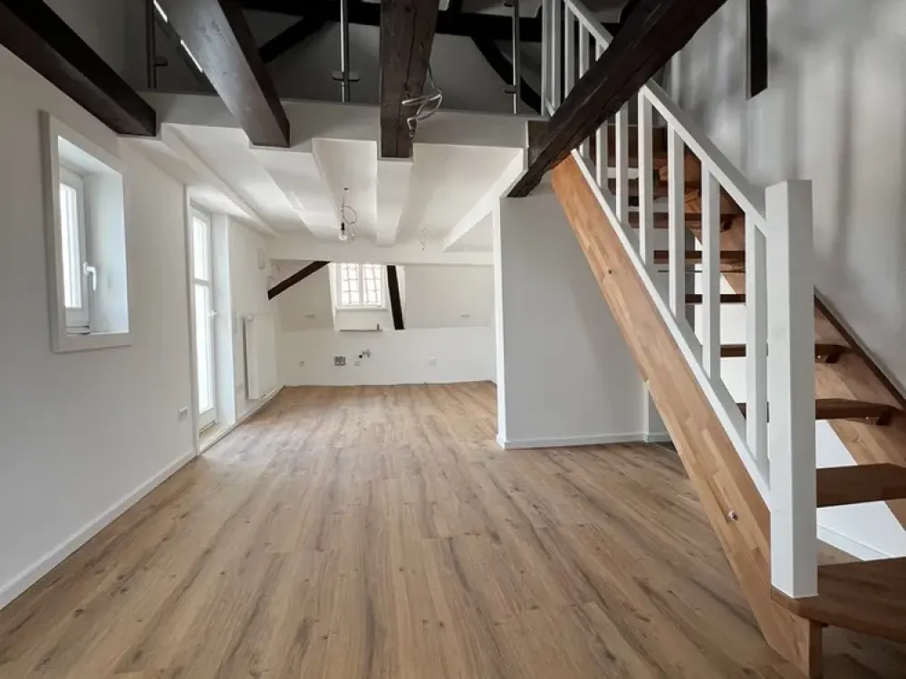Charmante 3-Zimmer-Wohnung im Denkmalobjekt - 75 m², ab sofort verfügbar