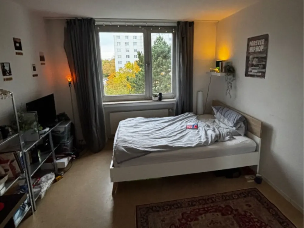 Room in great 3-person shared flat :)