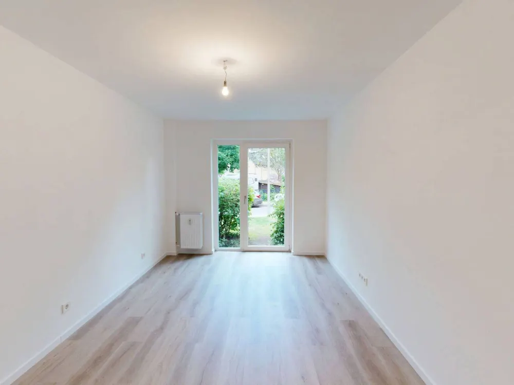 Move In and Feel at Home: Renovated 4-Room Apartment with TERRACE in a Quiet Location