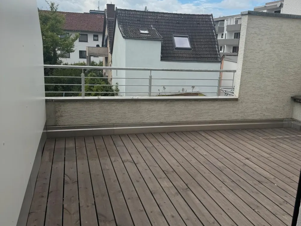 2-Room Apartment with Kitchen and Parking Space in the Center Available Immediately