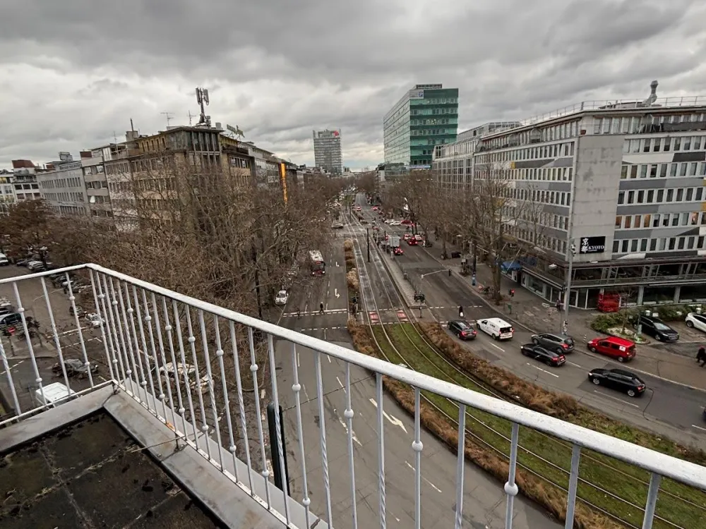 Traumwohnung mit Ausblick und großer Dachterrasse mitten in Düsseldorf