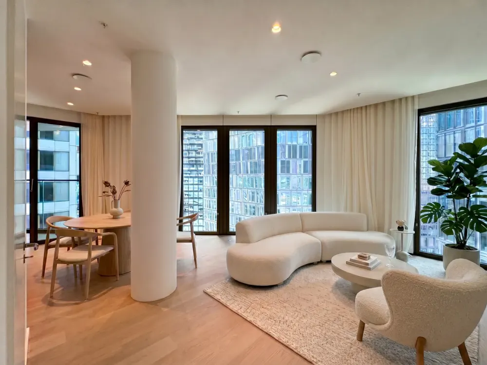 FOUR: City Apartment with Mainhattan View