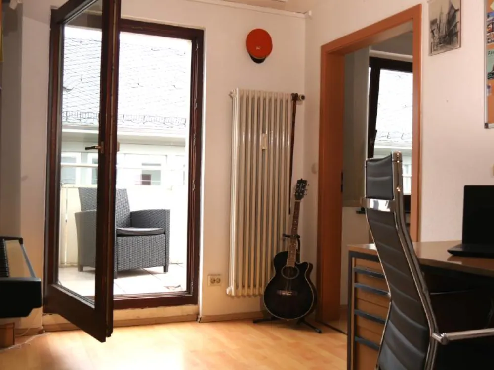 Furnished 22.1m2 Room Between Castle and Market Square